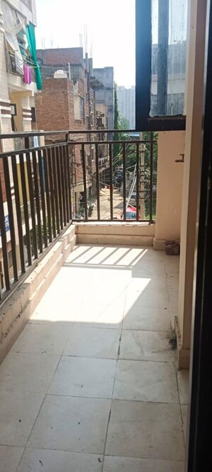Balcony in 1.5 BHK Builder Floor at Maan Heights, Gaur City 1 – for Rent