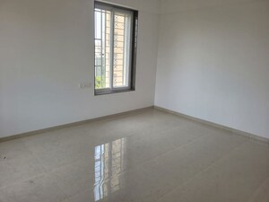 Room in 4 BHK Apartment at Dharmesh Apartment, Shivajinagar – for Sale