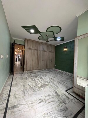 Bedroom in 2 BHK Builder Floor at Uttam Nagar – for Rent