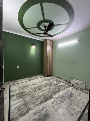 Room in 2 BHK Builder Floor at Uttam Nagar – for Rent