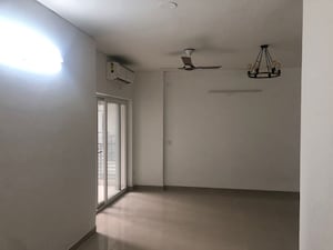 Room in 3.5 BHK Apartment at Spaze Privy AT4, Sector 84 – for Sale