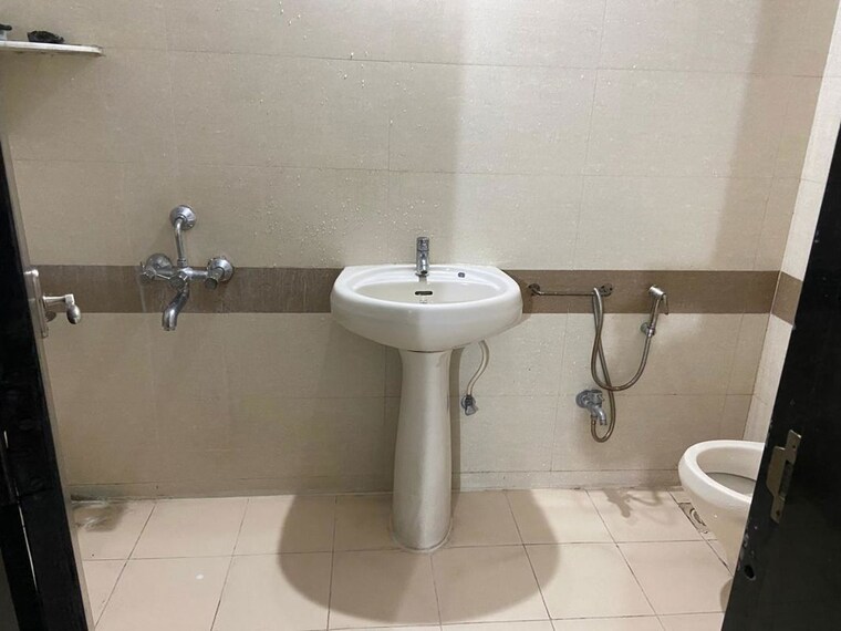 Bathroom, sukhwani-palm-breeze 2 Bedroom 995 Sq.Ft. Apartment In Pimple Saudagar Pune 10217761