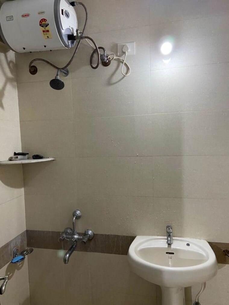 Bathroom, sukhwani-palm-breeze 2 Bedroom 995 Sq.Ft. Apartment In Pimple Saudagar Pune 10217761