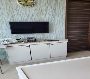 Room in 2.5 BHK Apartment at Lalbaug – for Sale