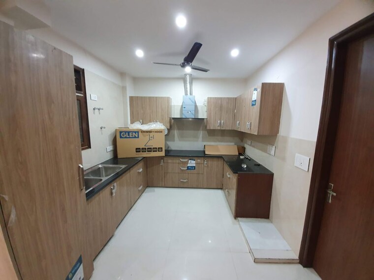 Kitchen, sector 45 3 Bedroom 1800 Sq.Ft. Builder Floor In Sector 45 Gurgaon 10217803