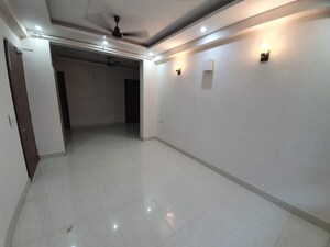 Room in 3 BHK Builder Floor at Sector 45 – for Rent