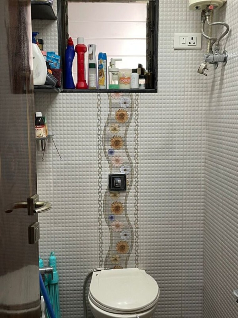 Attached Bathroom, gypsy-apartment 1 Bedroom 550 Sq.Ft. Apartment In Powai Mumbai 10217813