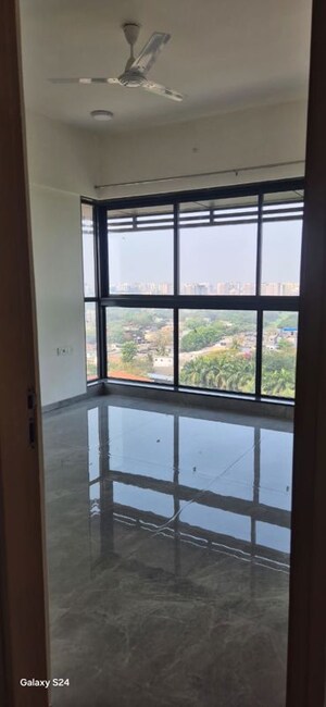 Room in 3 BHK Apartment at Tricity Natraj, Chembur – for Rent