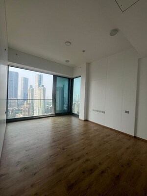 Room in 4 BHK Apartment at Rustomjee Crown, Prabhadevi – for Rent