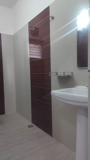 Bathroom in 3 BHK Apartment at Banjara Hills – for Rent