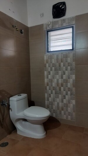 Bathroom in 3 BHK Apartment at Banjara Hills – for Rent