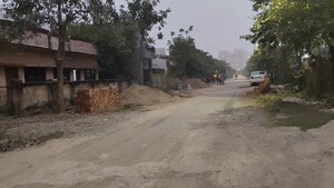 Parking in 3 BHK Independent House at Vrindavan Yojna – for Sale