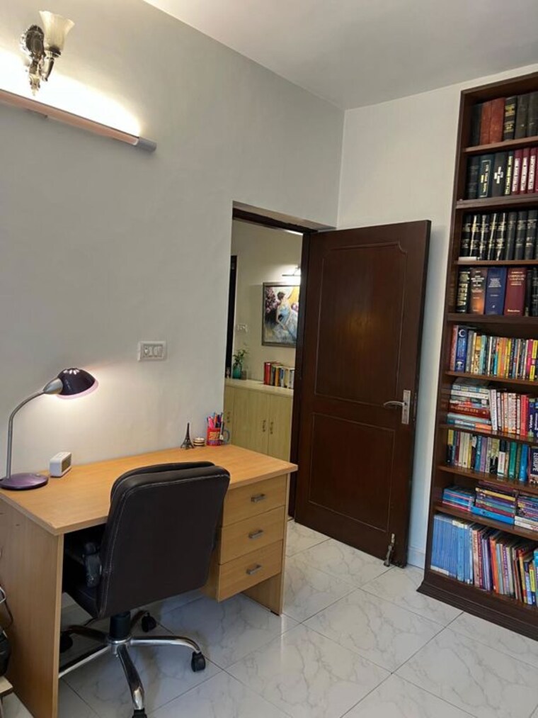 Study Room, vasant kunj 3.5 Bedroom 1900 Sq.Ft. Apartment In Vasant Kunj Delhi 10217856