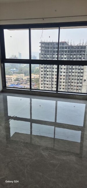 Room in 3 BHK Apartment at Aayush Aanand, Chembur – for Rent