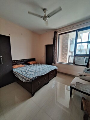 Bedroom in 2 BHK Builder Floor at Sector 47 – for Rent