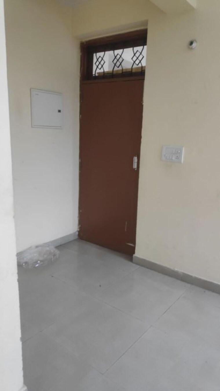 Room, hig-apartments 3 Bedroom 1302 Sq.Ft. Builder Floor In Omicron I Greater Noida Greater Noida 10217830