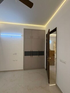 3 BHK + Extra Room Apartment For Rent in Smart World Orchard