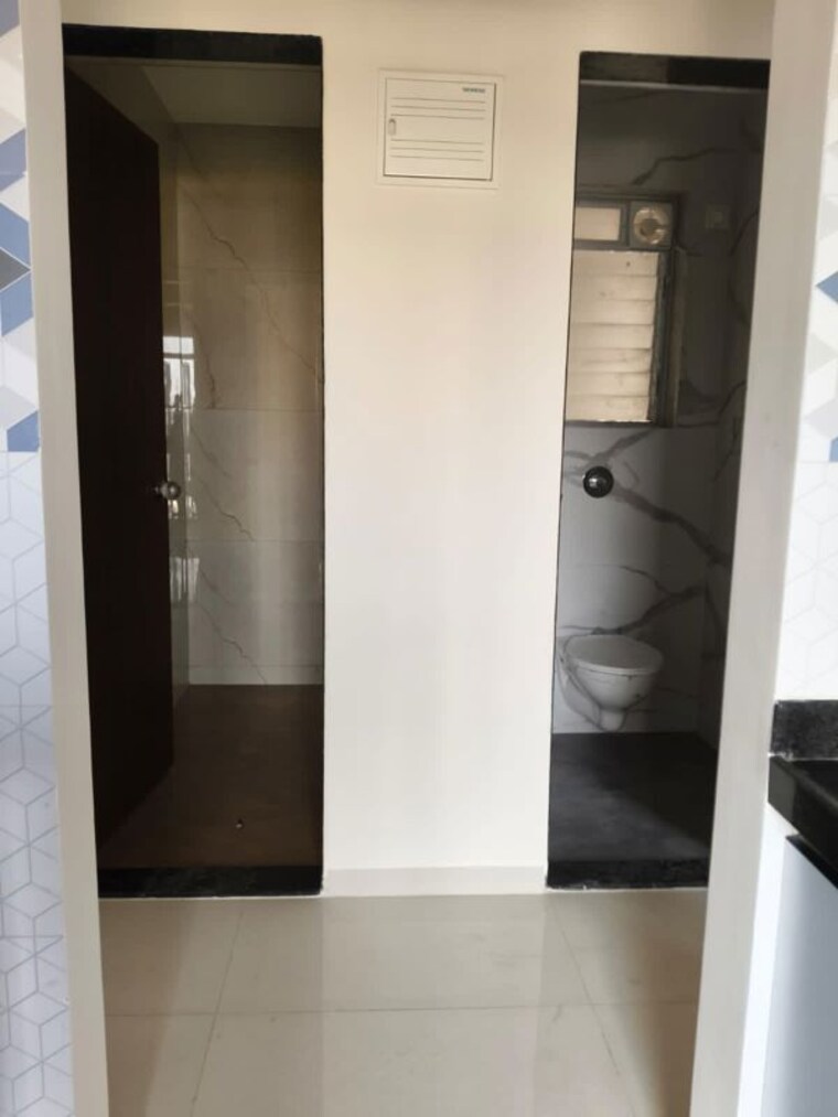 Bathroom, mahavir-kalpavruksha 1 Bedroom 350 Sq.Ft. Apartment In Ghodbunder Road Thane 10217901