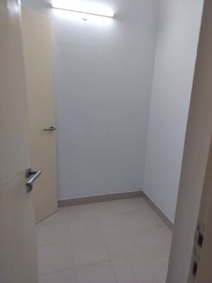 Room in 2 BHK Apartment at Suncity Avenue 102, Sector 102 – for Sale