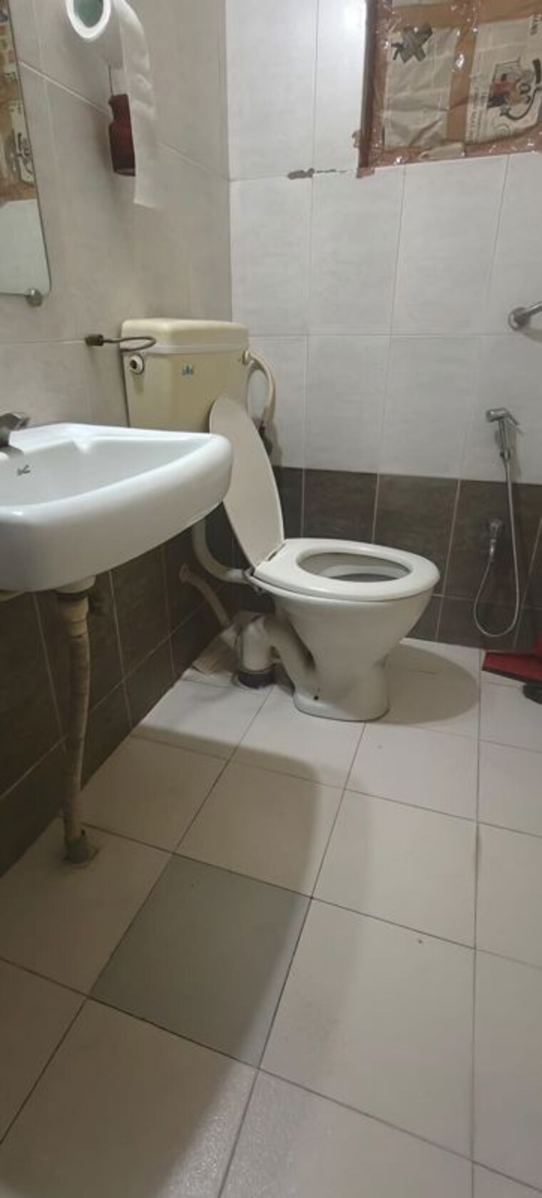 Bathroom, anjor-apartment 3 Bedroom 1600 Sq.Ft. Apartment In Baner Pune 10217918