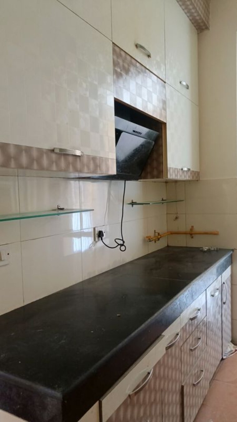 Kitchen, pioneer-park-phase-1 2 Bedroom 1200 Sq.Ft. Apartment In Sector 61 Gurgaon 10217923