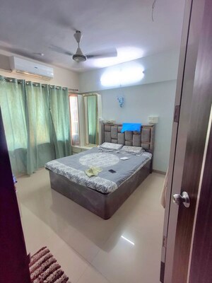 Bedroom in 2 BHK Apartment at Yashraj Park CHS, Kasarvadavali – for Rent