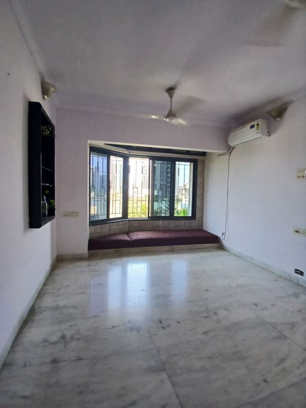 2 BHK Apartment For Rent in Creek Crest CHS