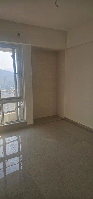 Room in 3 BHK Apartment at Rosa Manhattan, Ghodbunder Road – for Rent