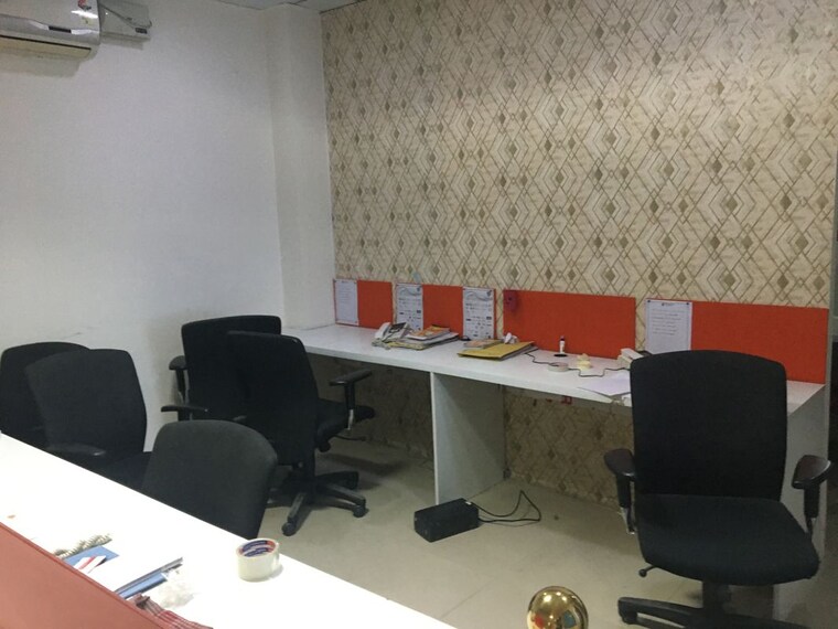 Team Area, stellar-park Commercial Office Space 5600 Sq.Ft. In Sector 62 Noida 10217982