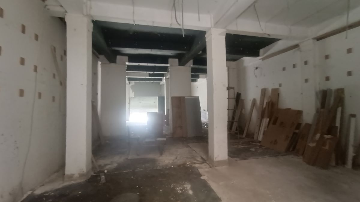 Showroom For Rent in Exhibition Road