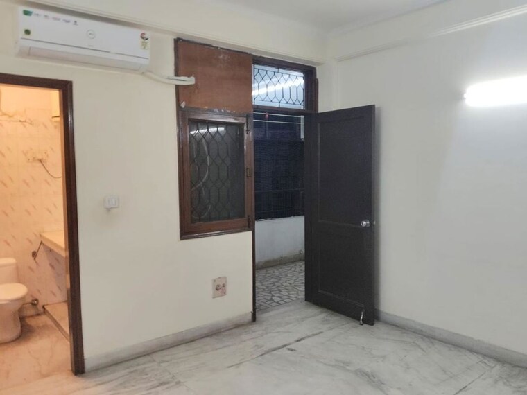 Room, hauz khas 3 Bedroom 1500 Sq.Ft. Builder Floor In Hauz Khas Delhi 10218068