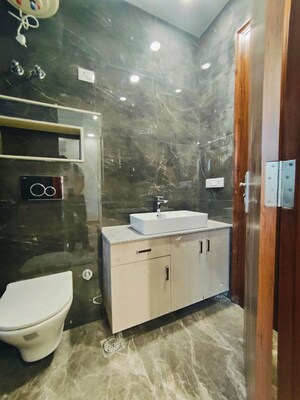 Master Bedroom in 4 BHK Builder Floor at Saket – for Rent