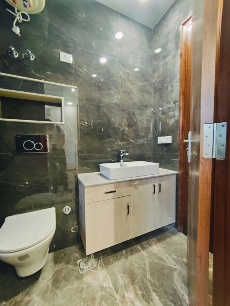 Master Bedroom, saket 4 Bedroom 2200 Sq.Ft. Builder Floor In Saket Delhi 10218075