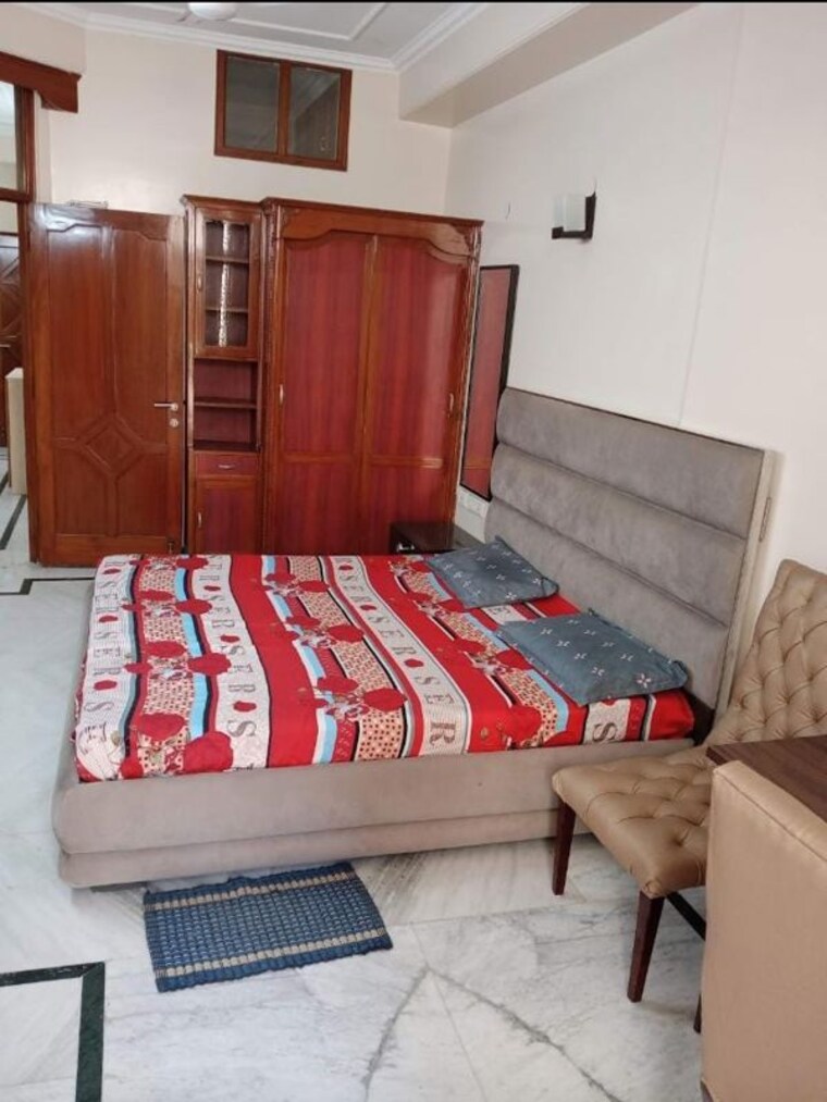 Bedroom, east of kailash 2 Bedroom 1200 Sq.Ft. Builder Floor In East Of Kailash Delhi 10218082