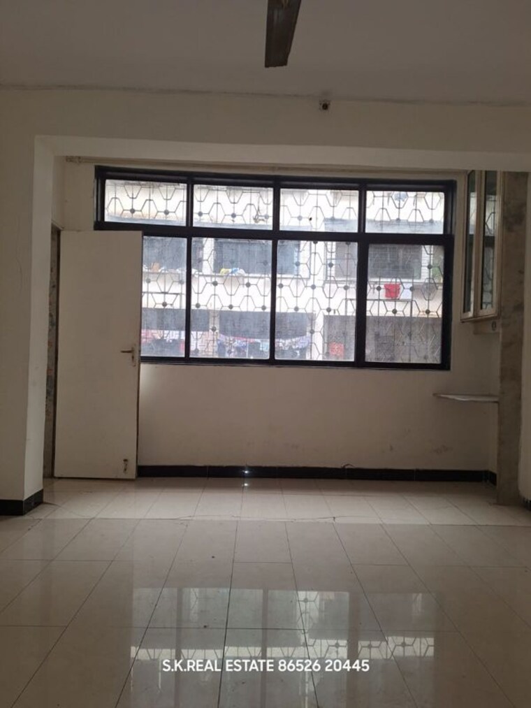 Room, je-and-vee-om-trimurti 3 Bedroom 941 Sq.Ft. Apartment In Malad East Mumbai 10218088