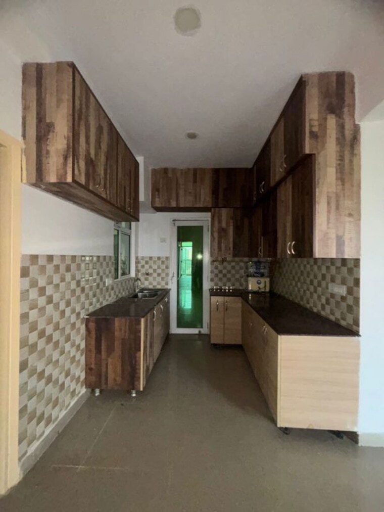 Kitchen, gaur-city-6th-avenue 2.5 Bedroom 1175 Sq.Ft. Apartment In Sector 4 Greater Noida Greater Noida 9487200