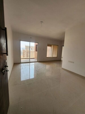 Room in 2 BHK Apartment at Ganga Fernhill, Undri – for Rent