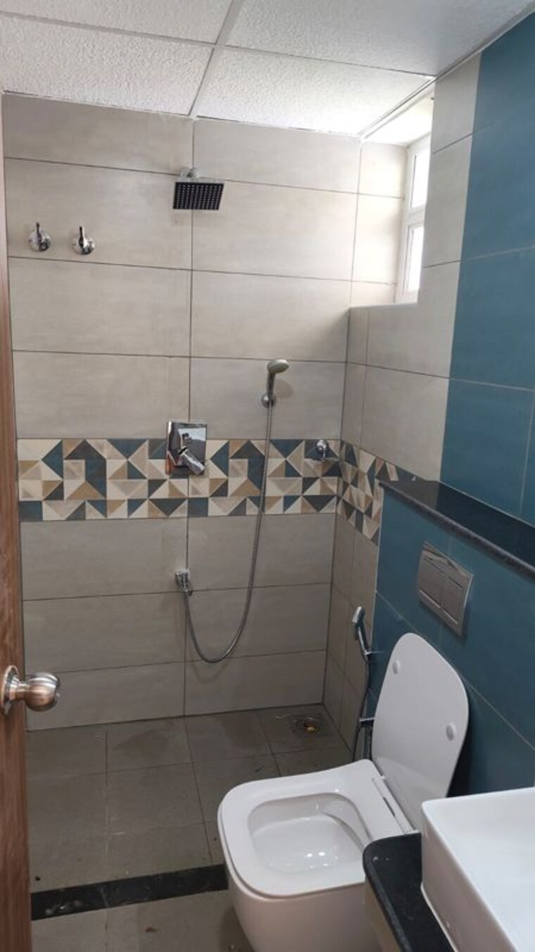 Bathroom, kulathoor 3 Bedroom 1500 Sq.Ft. Apartment In Kulathoor Thiruvananthapuram 10218094