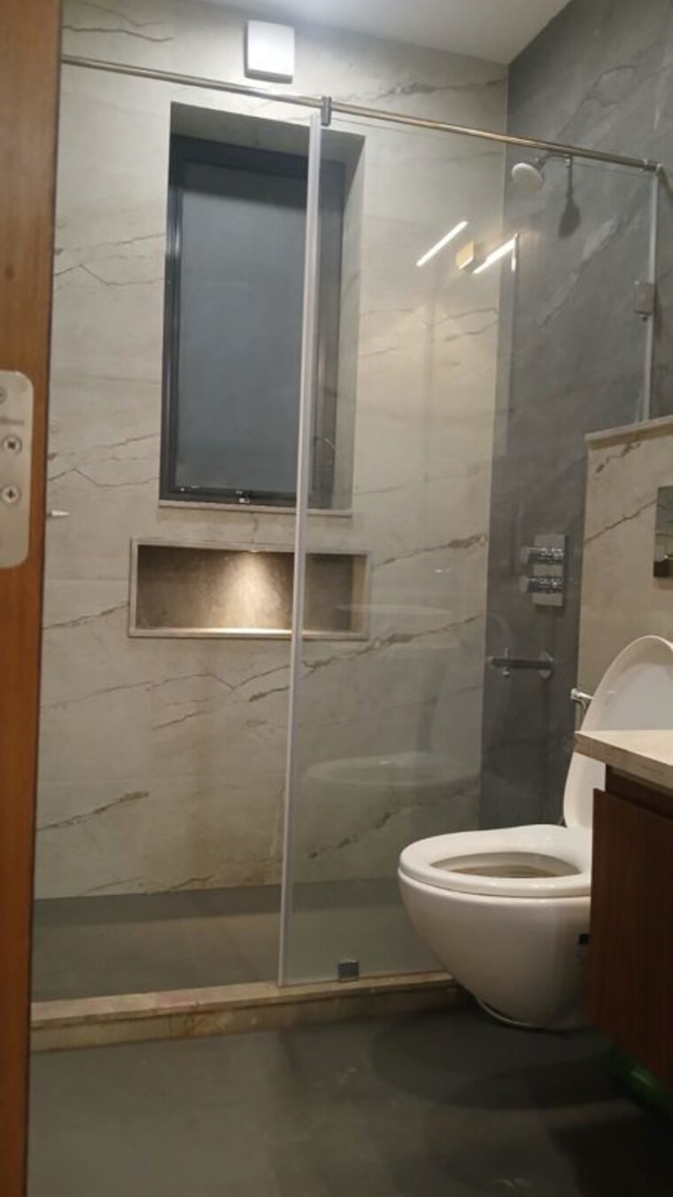 Bathroom, saket 3 Bedroom 2000 Sq.Ft. Builder Floor In Saket Delhi 10218104