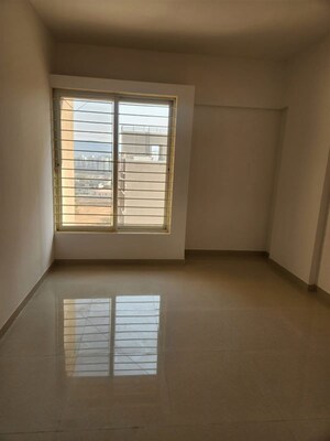 Room in 2 BHK Apartment at Ganga Fernhill, Undri – for Rent