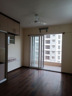 Room in 2 BHK Apartment at Prestige Jindal City, Bagalakunte – for Rent