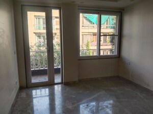 Room in 4 BHK Builder Floor at Greater Kailash ii – for Rent