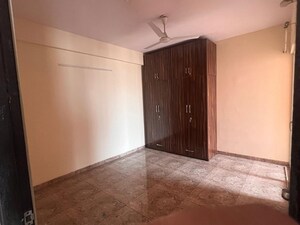 Room in 3 BHK Apartment at Landcraft Golflinks Plaza, Pandav Nagar – for Rent
