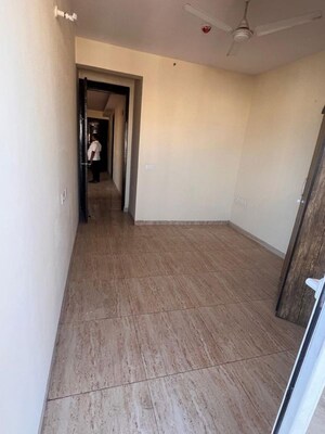 Room in 3 BHK Apartment at Landcraft Golflinks Plaza, Pandav Nagar – for Rent