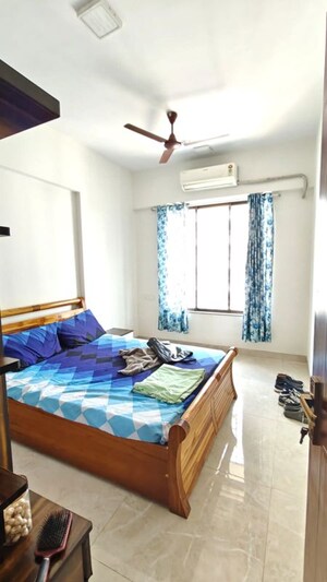 Bedroom in 2 BHK Apartment at Roha Satsang Bharti, Malad East – for Rent