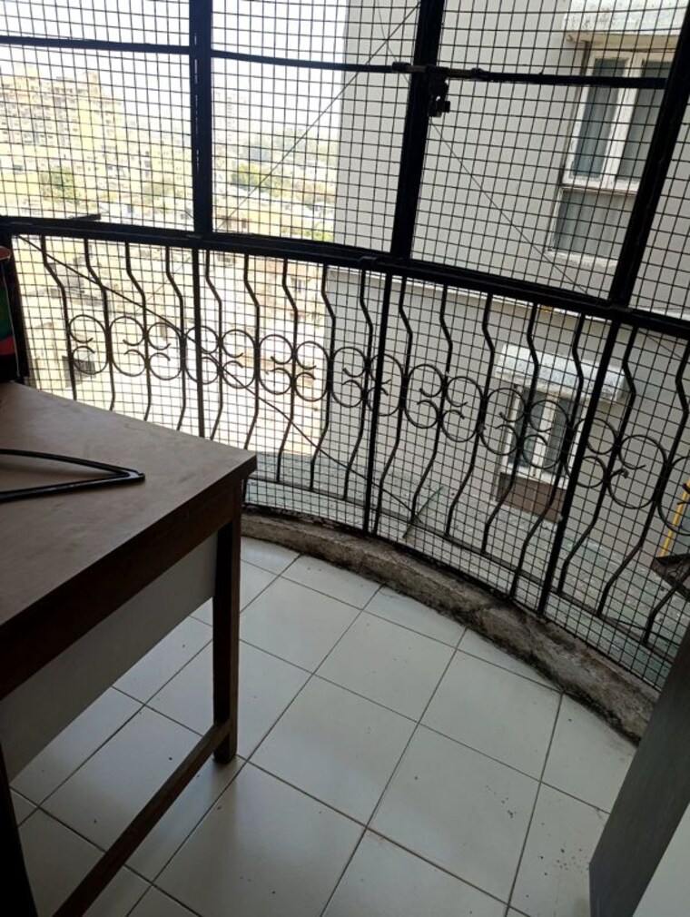 Balcony, satellite 3 Bedroom 1550 Sq.Ft. Apartment In Satellite Ahmedabad 10218312
