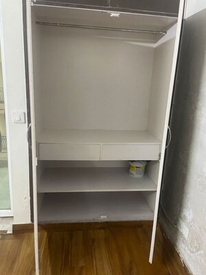 Furnished Amenities in 2.5 BHK Apartment at Amrapali Princely Estate, Sector 76 – for Sale