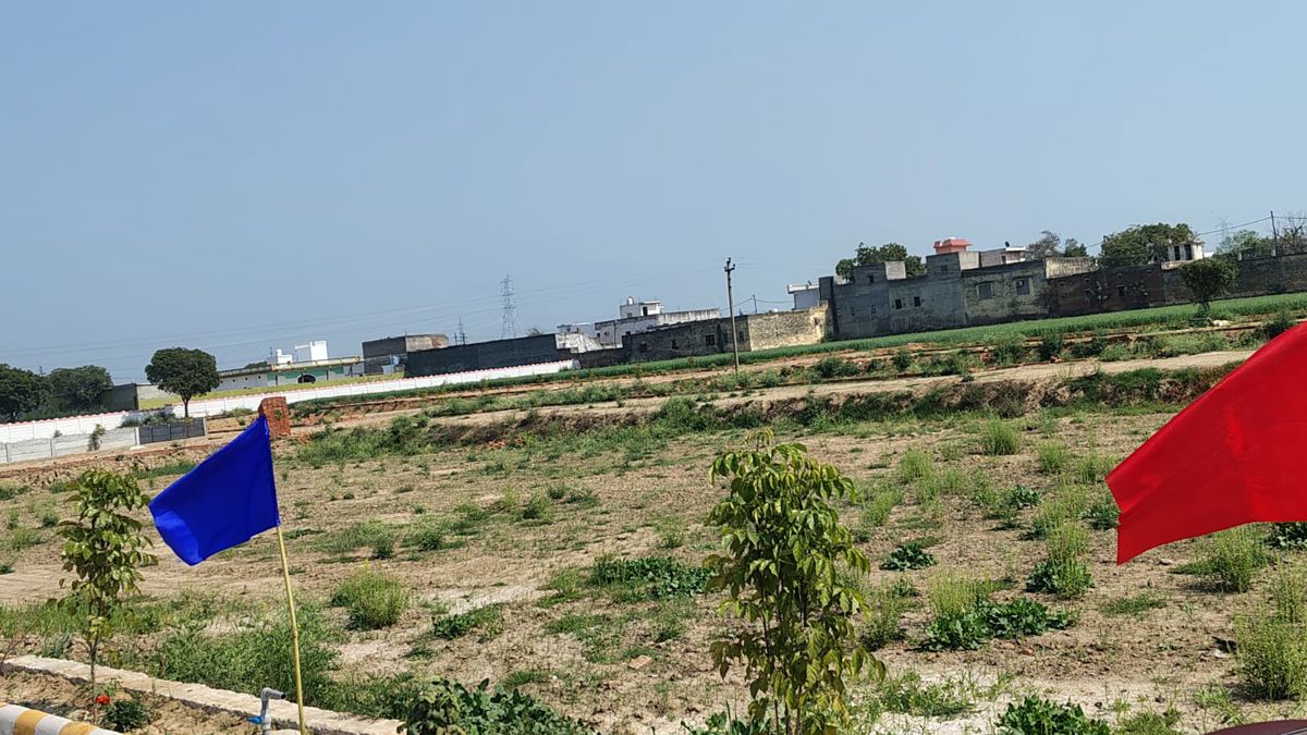 Plot For Sale in Saini