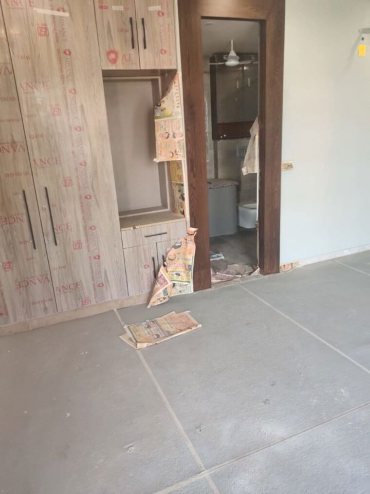 Room, hauz khas 3 Bedroom 275 Sq.Yd. Builder Floor In Hauz Khas Delhi 10218406