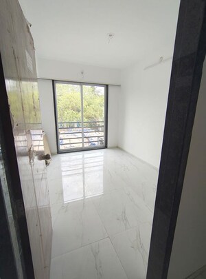 Room in 2 BHK Builder Floor at Ghatkopar East – for Rent